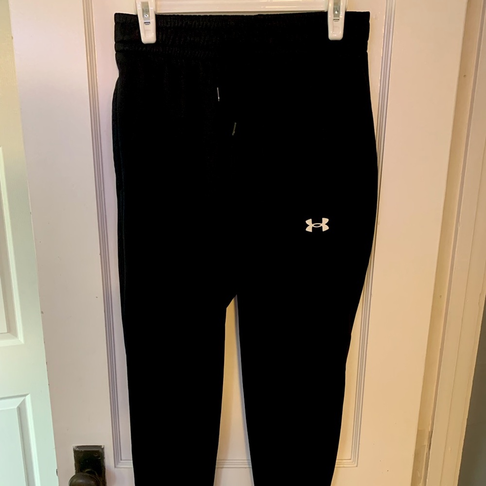 ⬛️MEN’S UNDER ARMOUR BLACK FITTED FLEECE PANTS⬛️